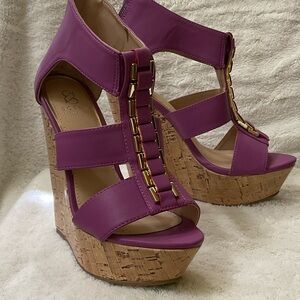 Shoe Dazzle Magenta Wedge Heels
